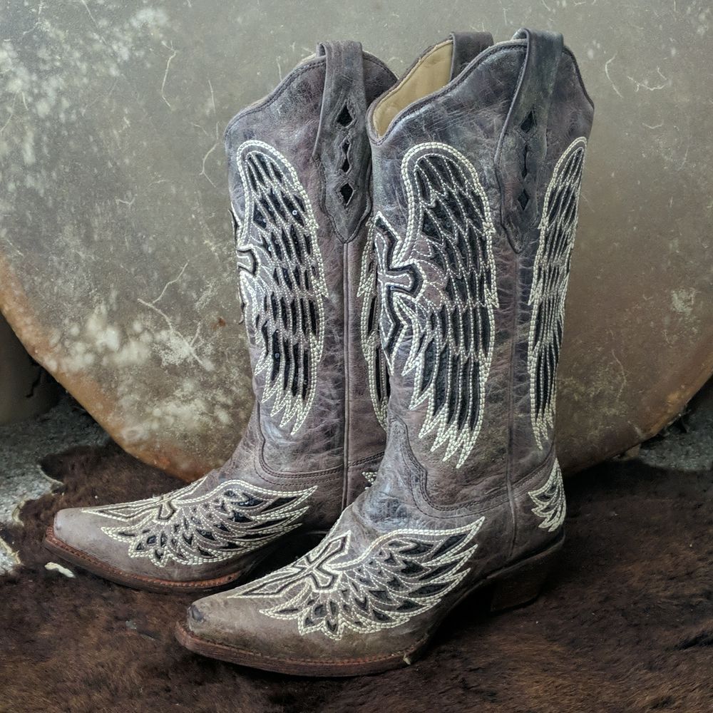 CORRAL A1241 distressed taupe/black winged cross black sequins cowgirl boots 7.5